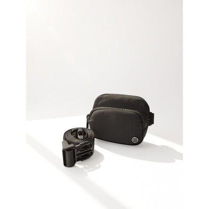 👜 Stylish Belt Bag With Adjustable Strap